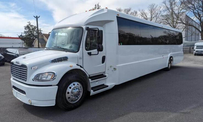 Coach Bus image 3