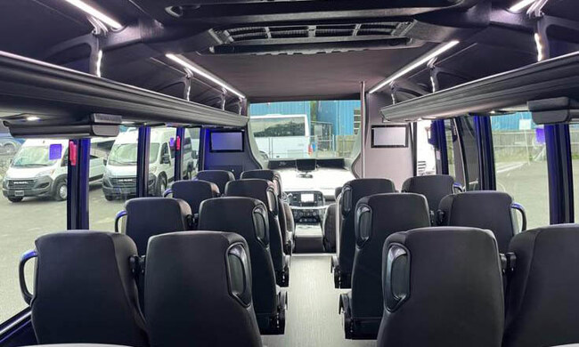 Coach Bus image 5
