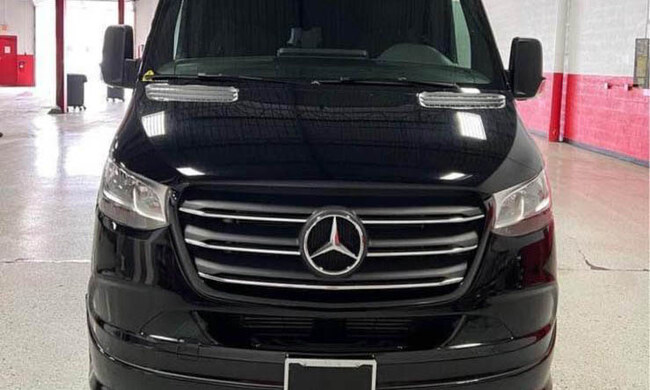 Mercedes Sprinter image 3